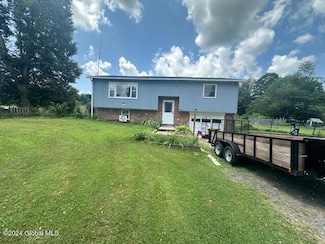 679 Turnpike Rd, Eagle Bridge, NY 12057