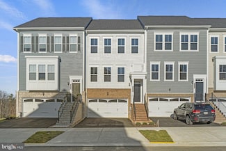 17217 Turnstone Dr, Dumfries, VA 22026