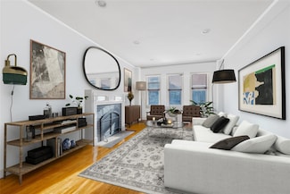 8 Barstow Rd Unit 3E, Great Neck, NY 11021