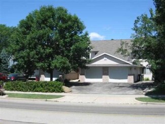 822 N Thompson Dr, Madison, WI 53704