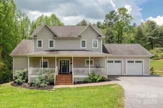 301 Wagram Place, Hendersonville, NC 28739