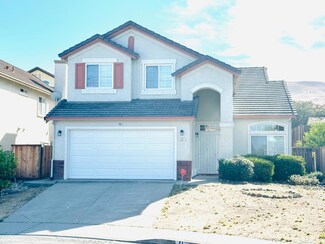 11 Boxwood Ct, Pittsburg, CA 94565