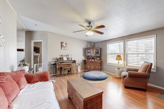2640 Park Lane Dr, Bosque Farms, NM 87068
