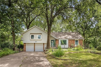3620 NE Brooktree Cir, Kansas City, MO 64119