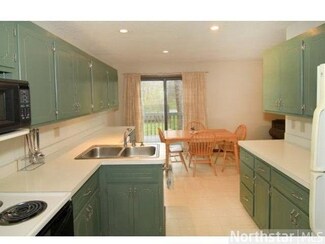 104 104 Old County Road C E, Little Canada, MN 55117