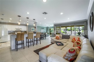 4150 Belair Ln Unit 203, Naples, FL 34103