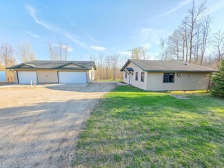 21151 S Moose Point Rd, Grand Rapids, MN 55744