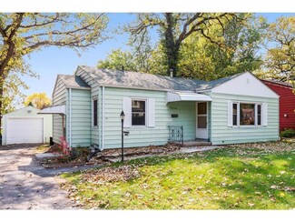 3004 Madison Ave, Des Moines, IA 50310