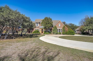 105 Stonehurst Ct, Aledo, TX 76008