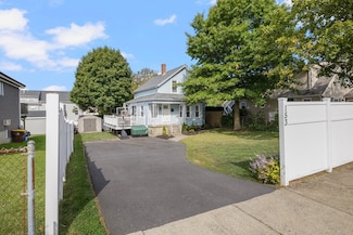 153 Bowen St, Fall River, MA 02724