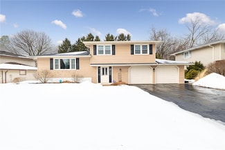 188 Fox Hall Dr, Rochester, NY 14609