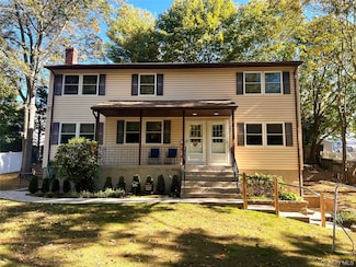 22 William St, East Northport, NY 11731