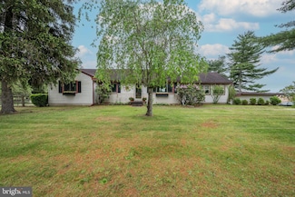 32 Bridge Rd, Lumberton, NJ 08048