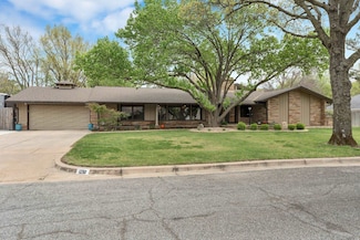 1210 N Willow Ln, Wichita, KS 67208