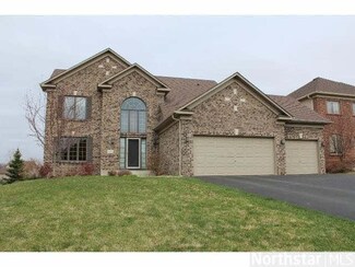 634 Carver Bluffs Pkwy, Carver, MN 55315