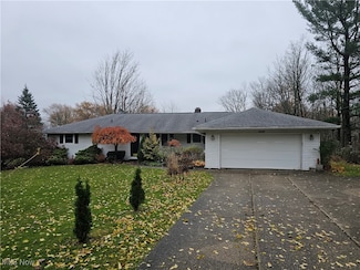 12487 Harold Dr, Chesterland, OH 44026