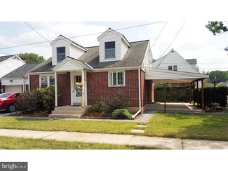 29 S Elm St, Robesonia, PA 19551