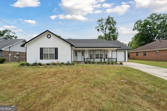 756 Robin Hood Dr, Hinesville, GA 31313