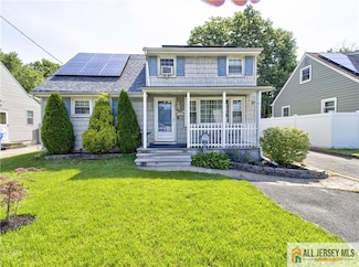 12 Louis St, Perth Amboy, NJ 08861