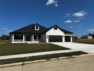3715 Thicket Dr, Belleville, IL 62221