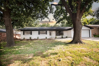 6963 Pinon St, Fort Worth, TX 76116