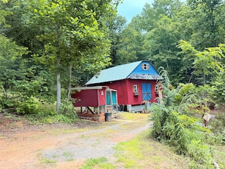 1318 Laughter Rd, Mill Spring, NC 28756