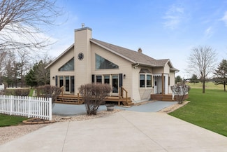 E2145 Johanson Rd, Iola, WI 54945