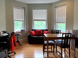 125 Park Dr Unit 18, Boston, MA 02215