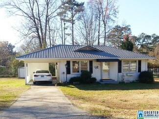 604 Bonnie Dr, Weaver, AL 36277