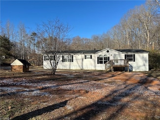 4875 Parnell Ridge Dr, Walkertown, NC 27051