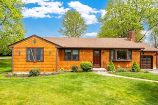 67 Overlook Rd, Meriden, CT 06450