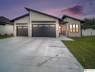 6320 S 90th St, Lincoln, NE 68526
