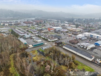 124 Commercial St, Raymond, WA 98577