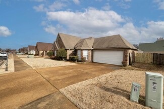 4840 Bloomfield Dr, Memphis, TN 38125