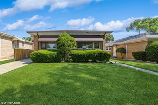 5040 Main St, Skokie, IL 60077
