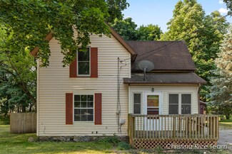 521 Bayard St, Ionia, MI 48846