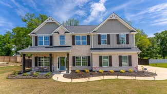 231 Maple Lakes Dr, Cataula, GA 31804