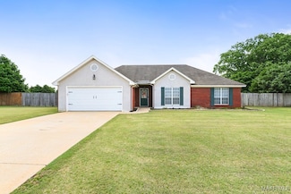 44 Plantation Way, Deatsville, AL 36022