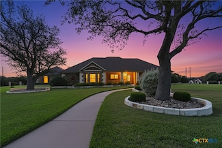 180 Honeysuckle Dr, Killeen, TX 76549