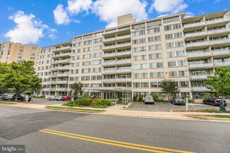 1301 S Arlington Ridge Rd Unit 302, Arlington, VA 22202