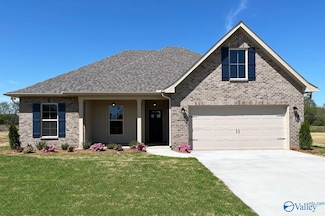 121 Parvin Way Dr, Hazel Green, AL 35750