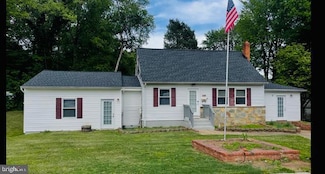 13203 Treetop Ct, Woodbridge, VA 22191