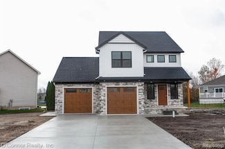 42 Liberty Ave, Marysville, MI 48040