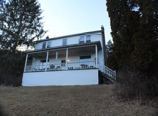183 Slaymaker Ln, Cass, WV 24927