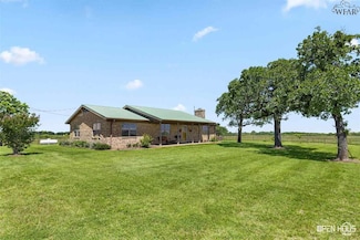 2300 Chapman Rd, Henrietta, TX 76365