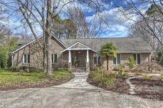 8025 Rising Meadow Rd, Charlotte, NC 28277