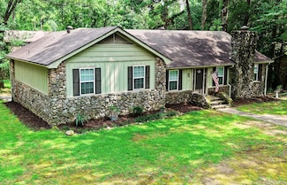1 Ivy Cir, Arkadelphia, AR 71923