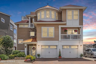 27 Marin Ln, Manahawkin, NJ 08050