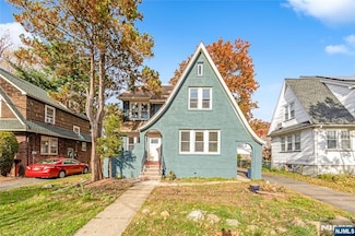 341 Van Buren Ave, Teaneck, NJ 07666