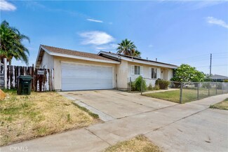 1550 W Carter St, Bloomington, CA 92316